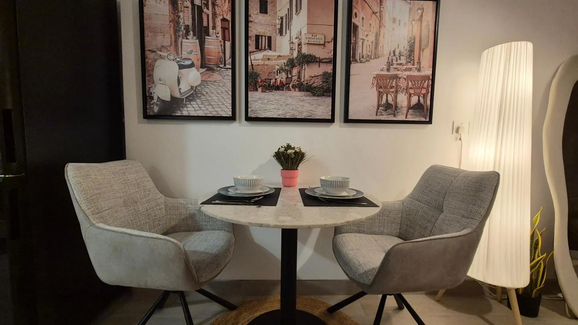 Deluxe Studio - Stylish & Cosy In Luma22 Dubaj