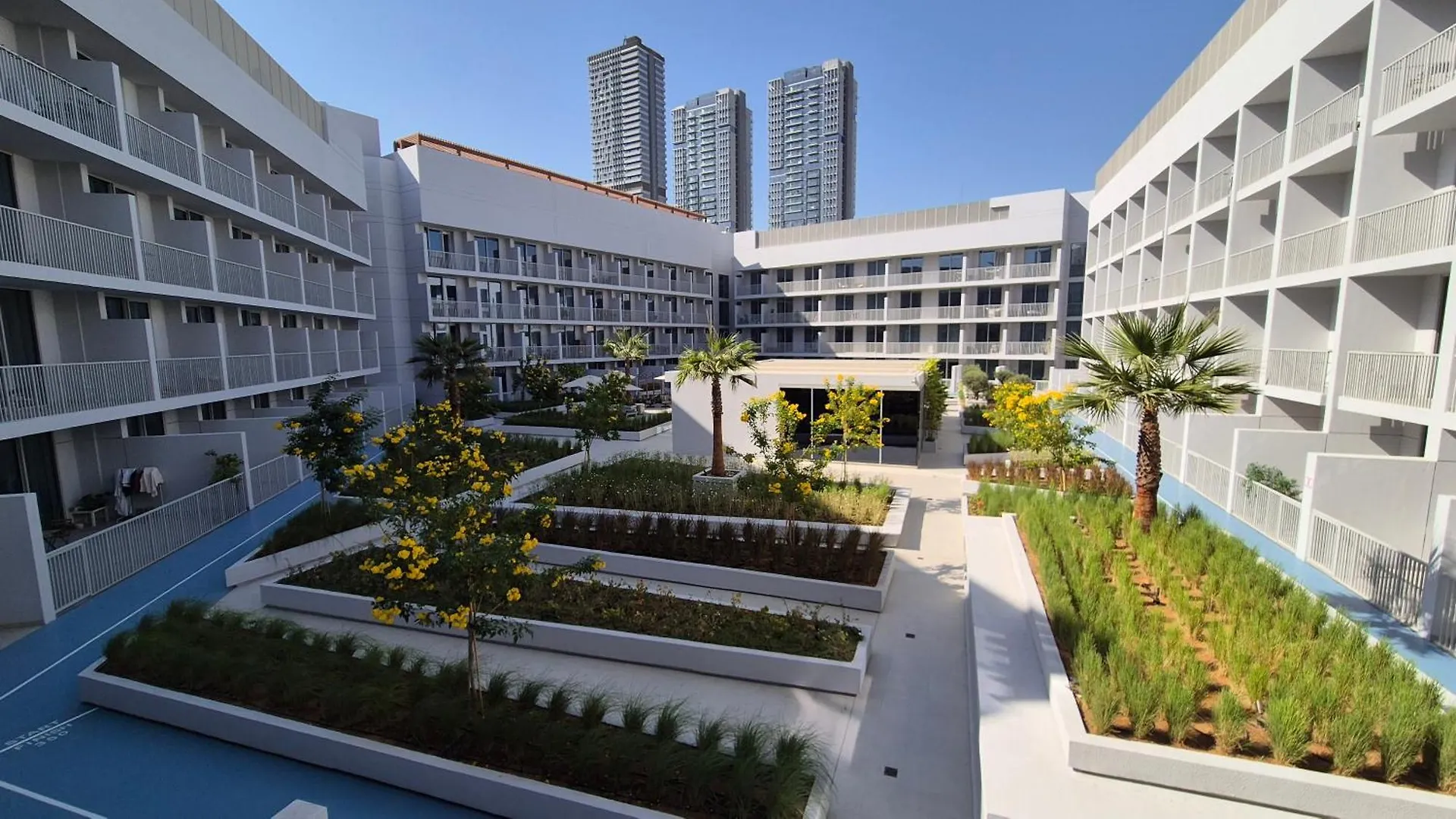 Deluxe Studio - Stylish & Cosy In Luma22 Dubai United Arab Emirates