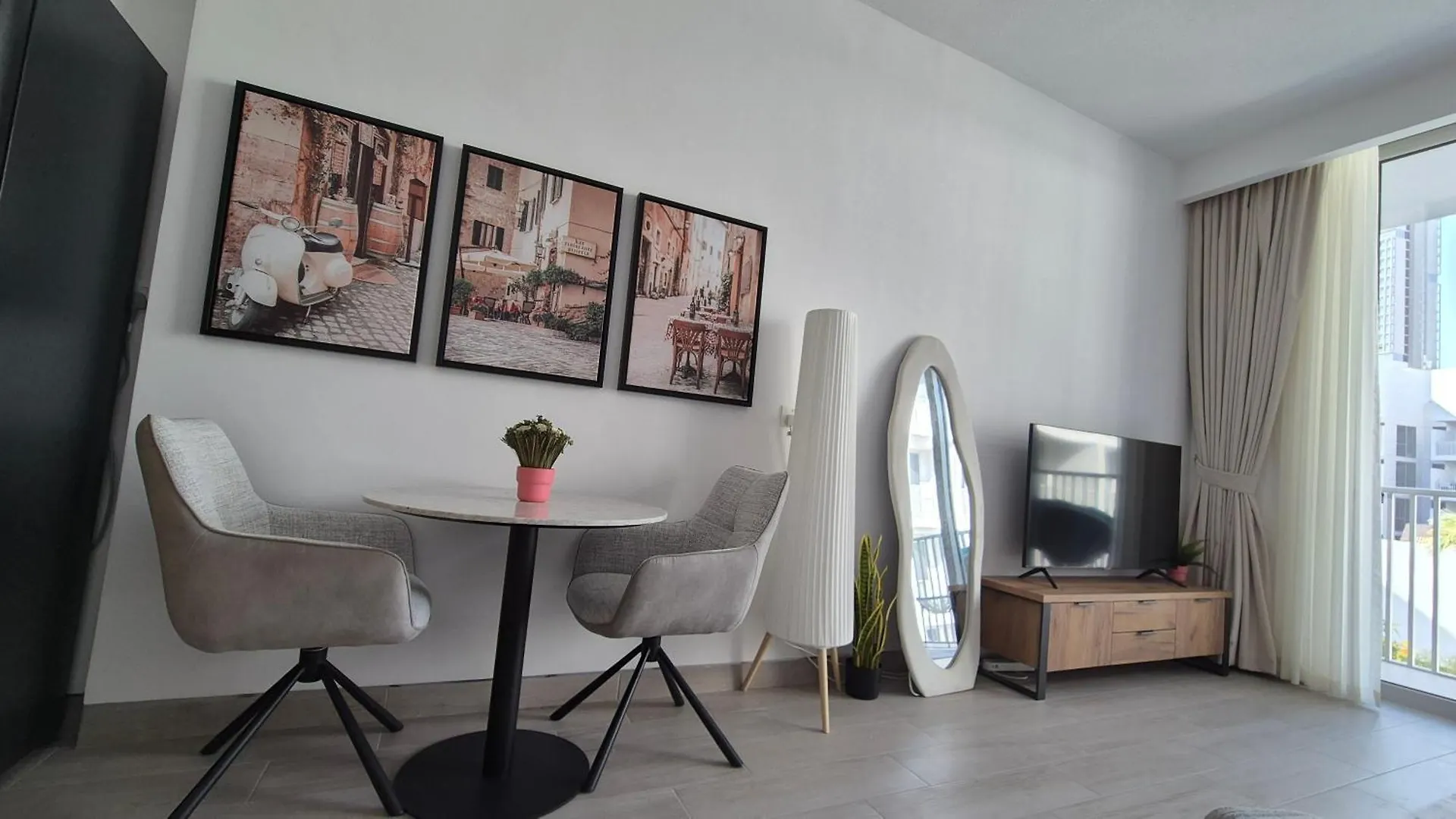 Apartment Deluxe Studio - Stylish & Cosy In Luma22 Dubai United Arab Emirates