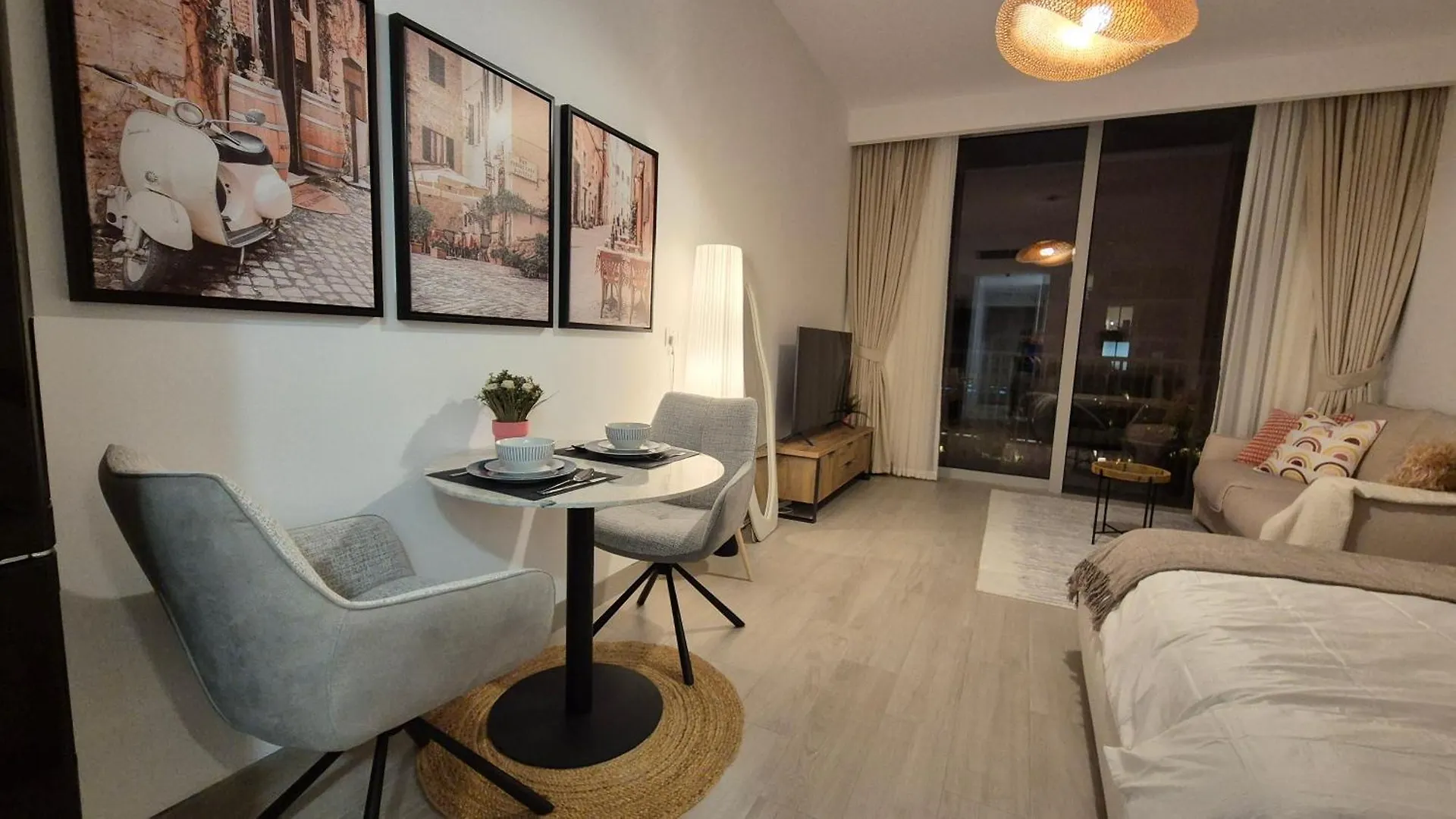 Deluxe Studio - Stylish & Cosy In Luma22 Dubai