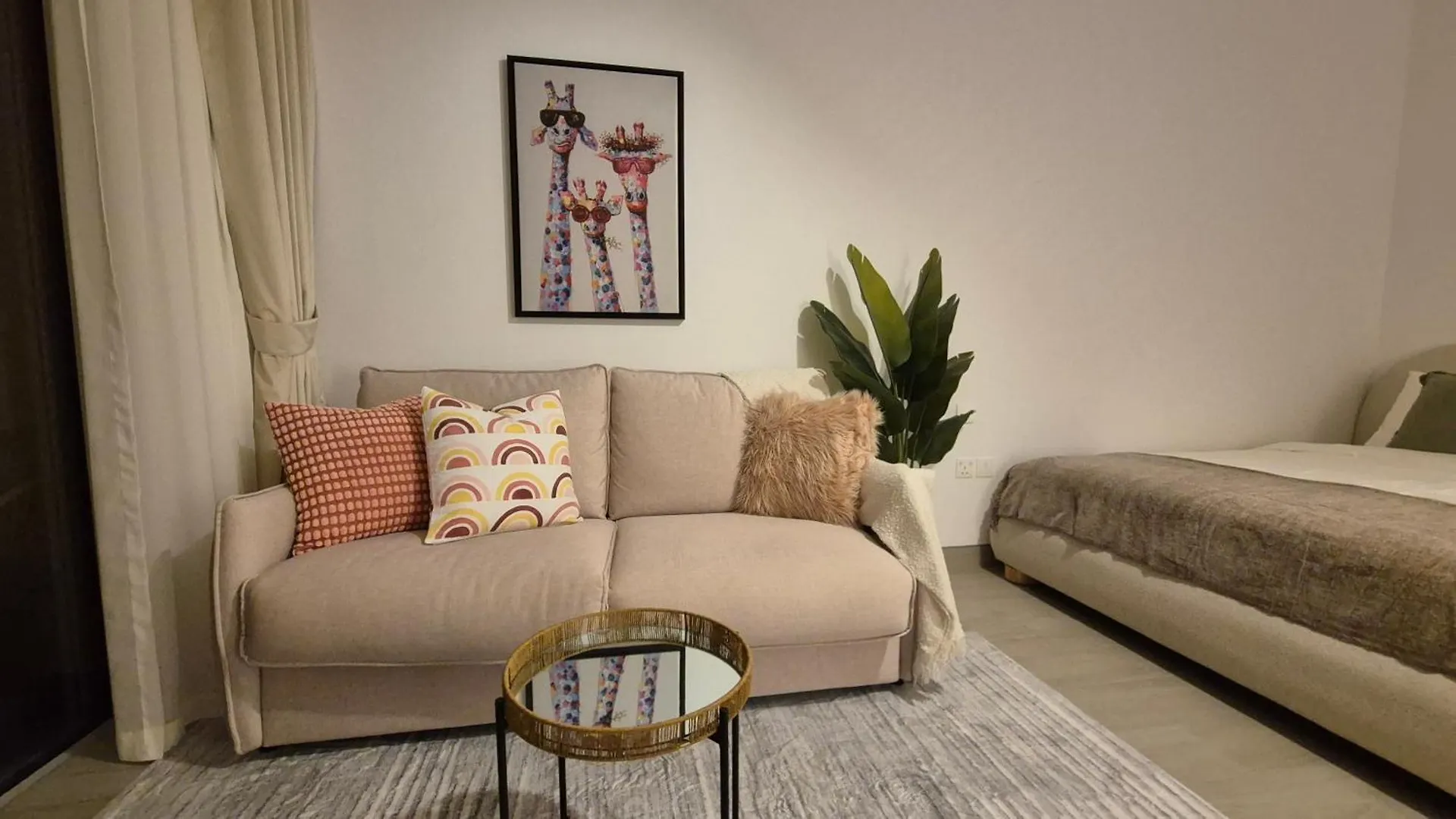 Deluxe Studio - Stylish & Cosy In Luma22 Dubai United Arab Emirates